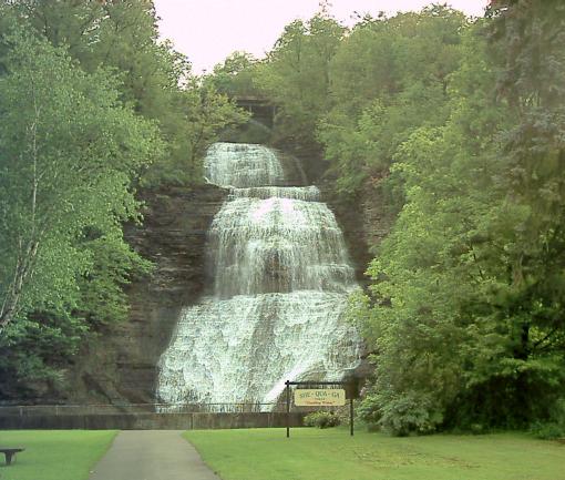 She-Qua-Ga Falls